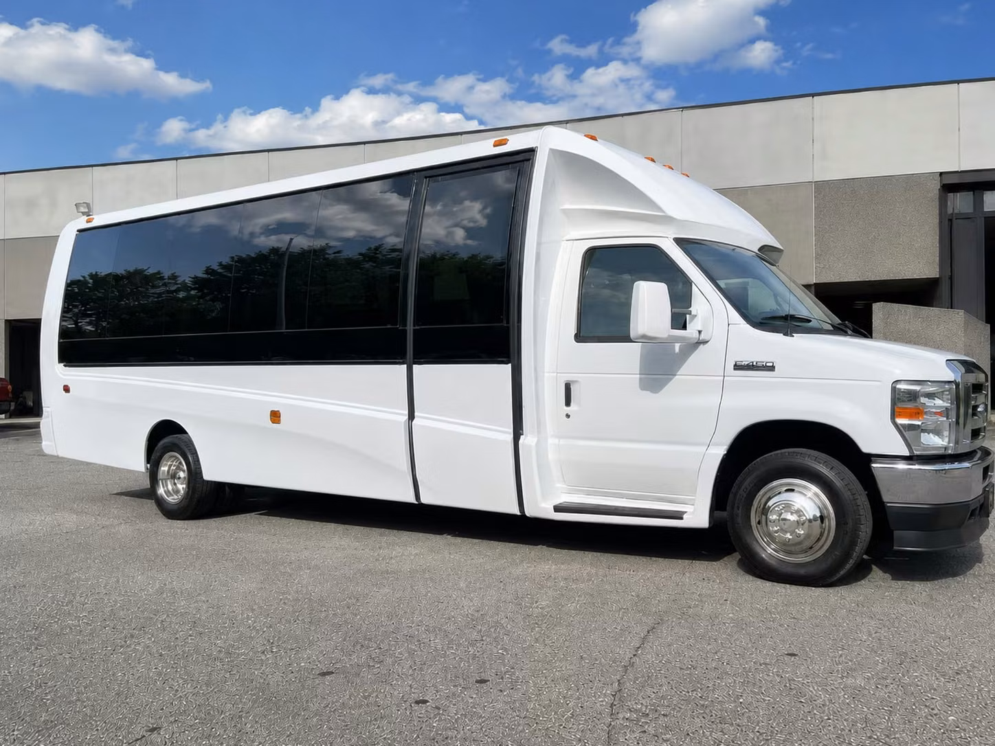 meridian 18 passenger minibus rental