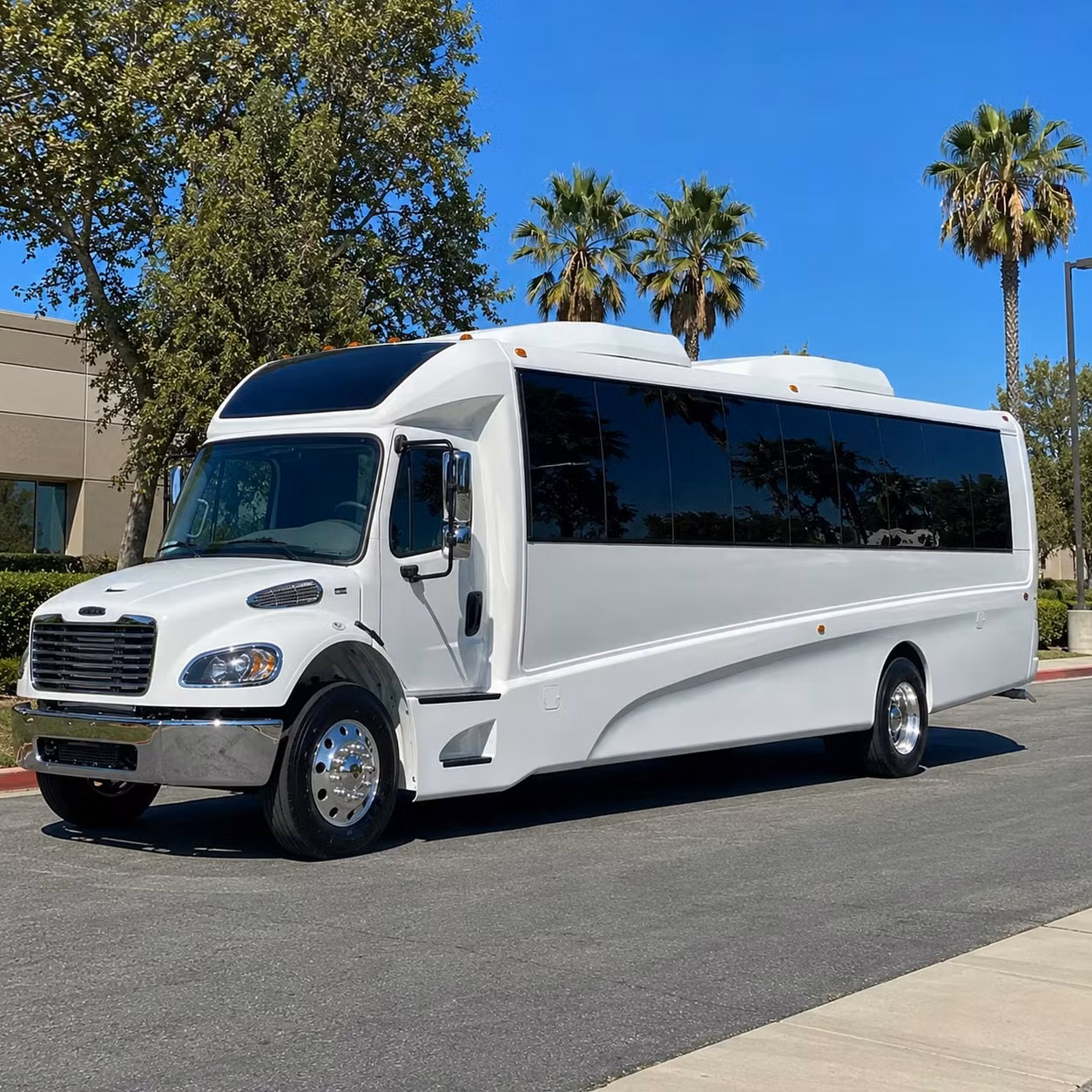 meridian 25 passenger minibus rental