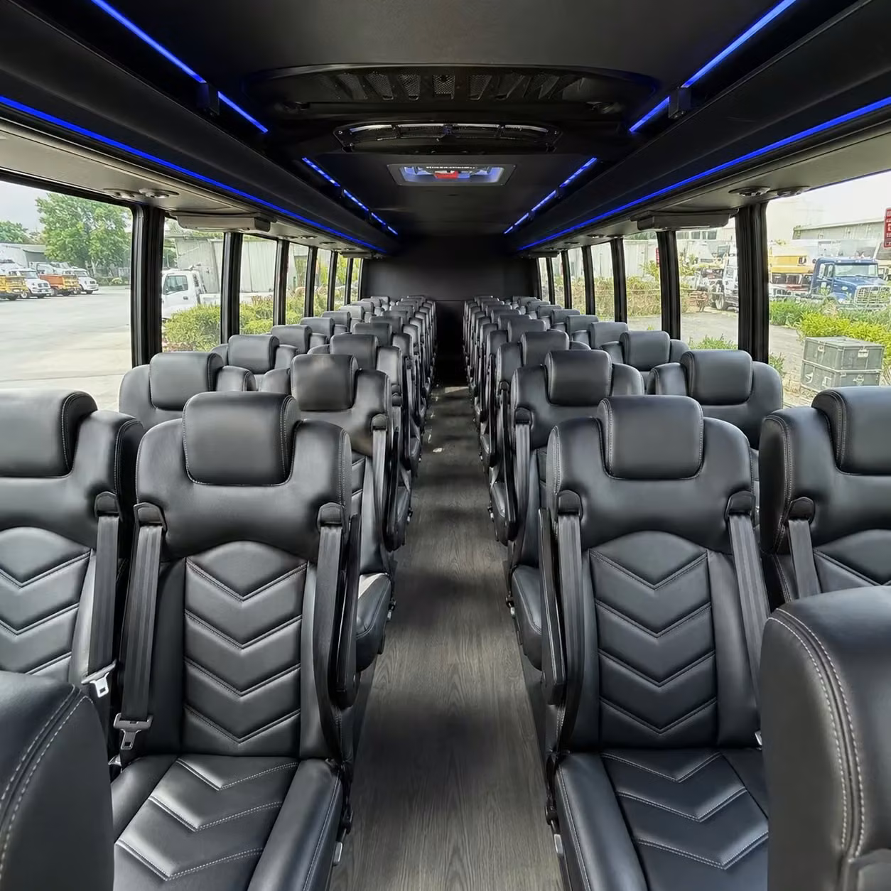 meridian 28 passenger minibus rental